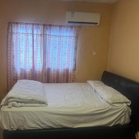 Debora Guest House Freetown Dış mekan fotoğraf