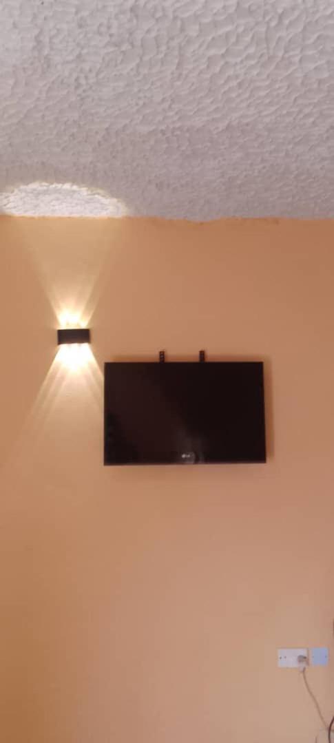 Debora Guest House Freetown Dış mekan fotoğraf
