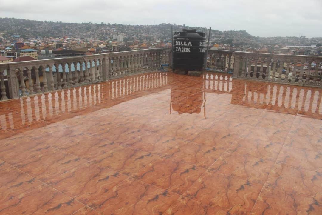 Debora Guest House Freetown Dış mekan fotoğraf