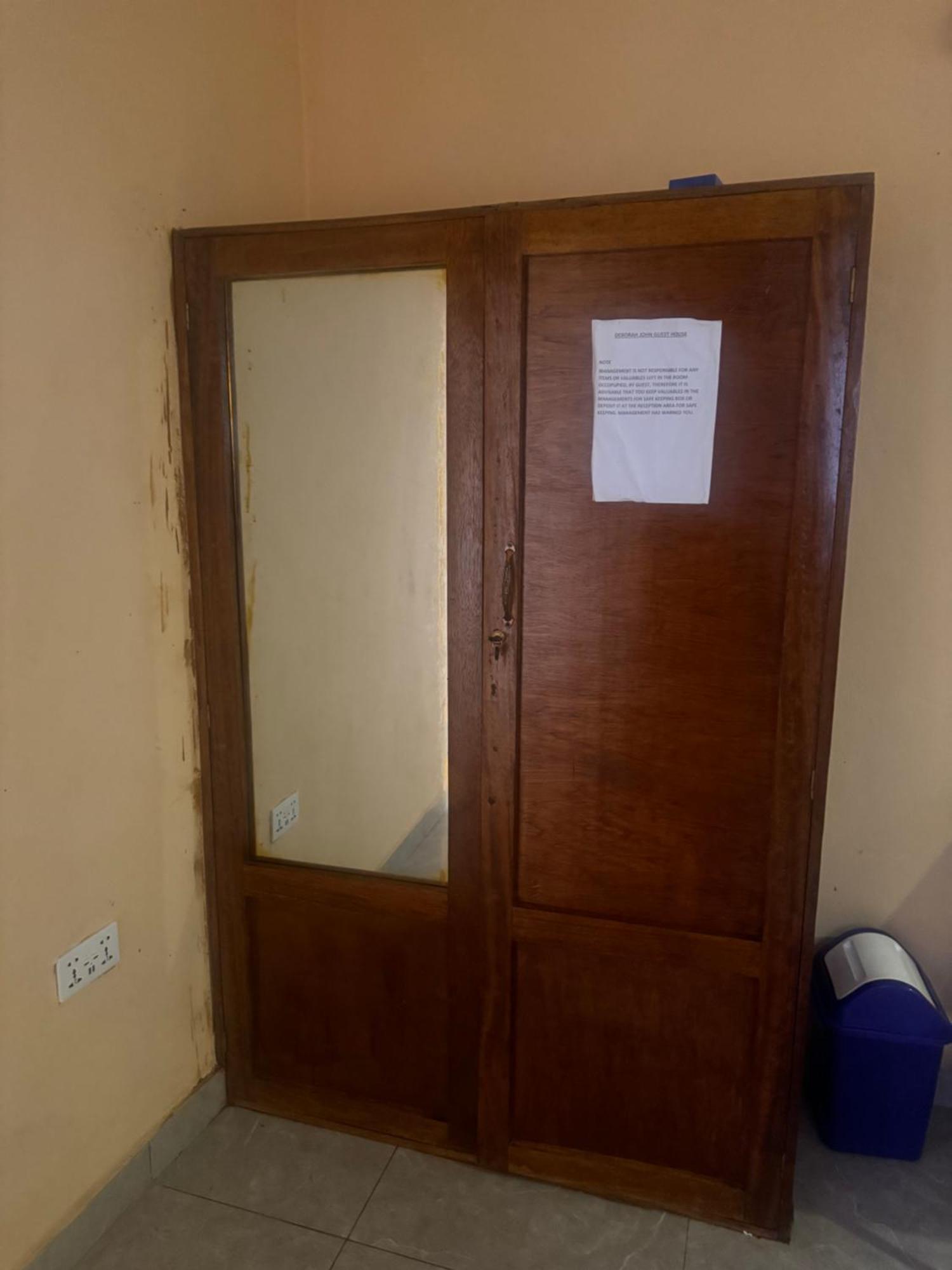 Debora Guest House Freetown Dış mekan fotoğraf