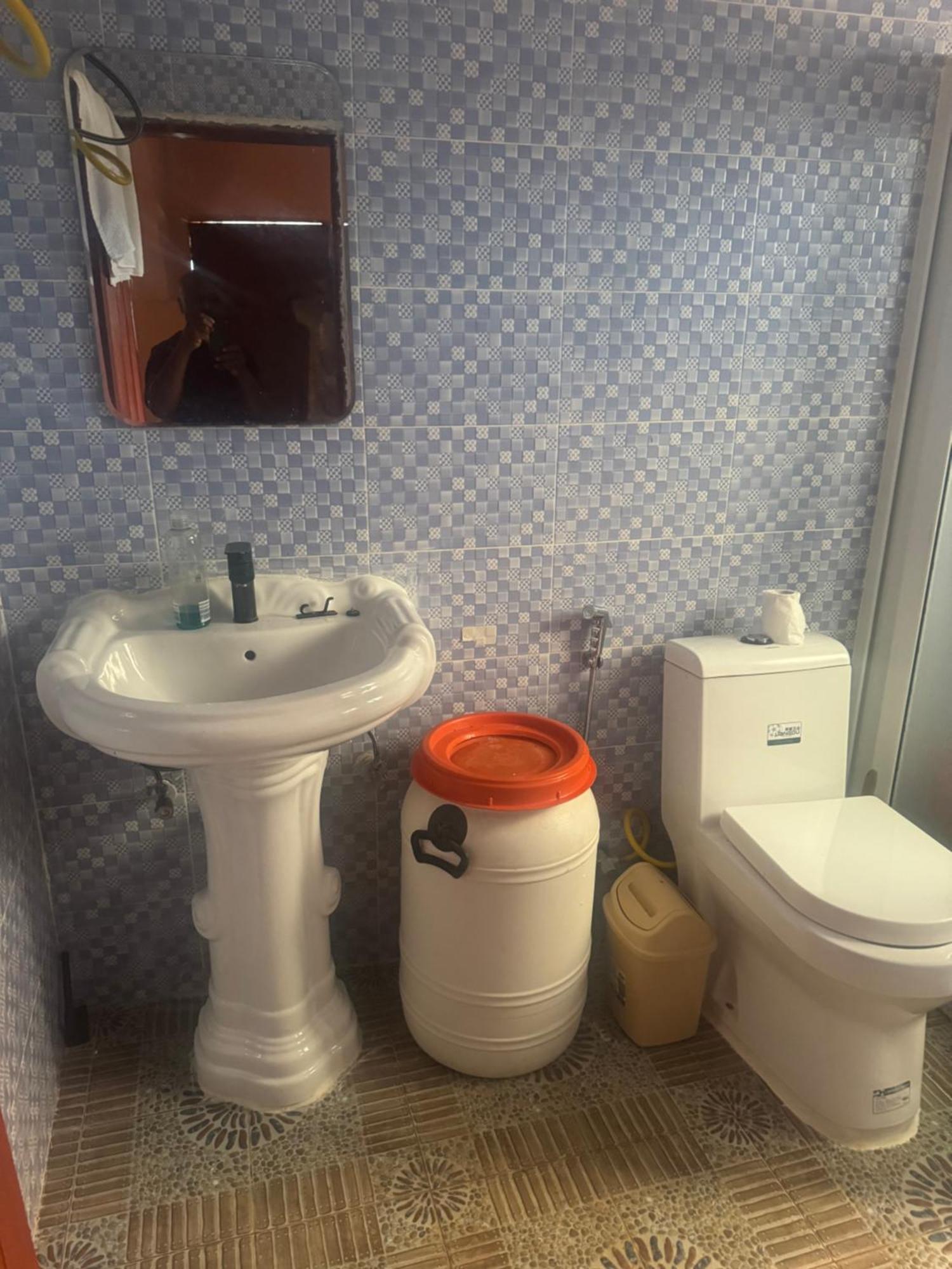 Debora Guest House Freetown Dış mekan fotoğraf
